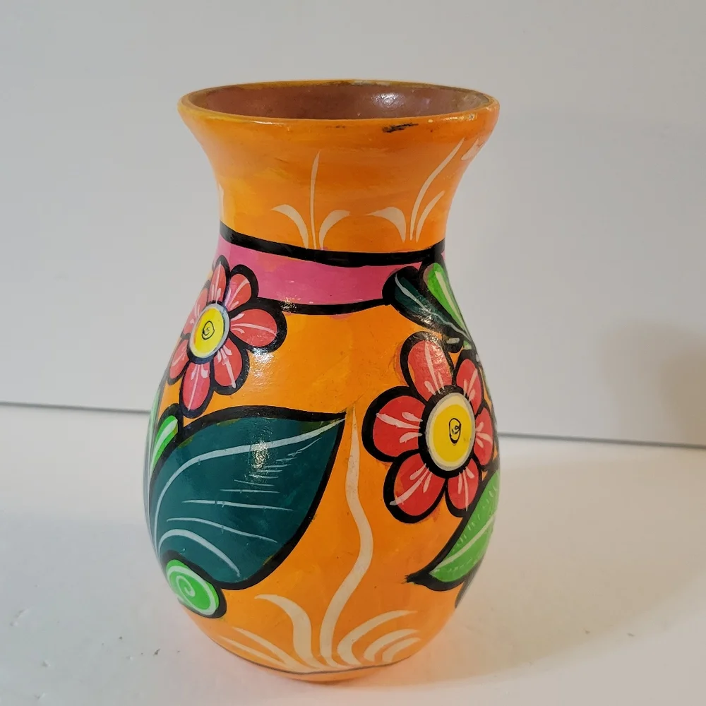 Talavera colorful hand